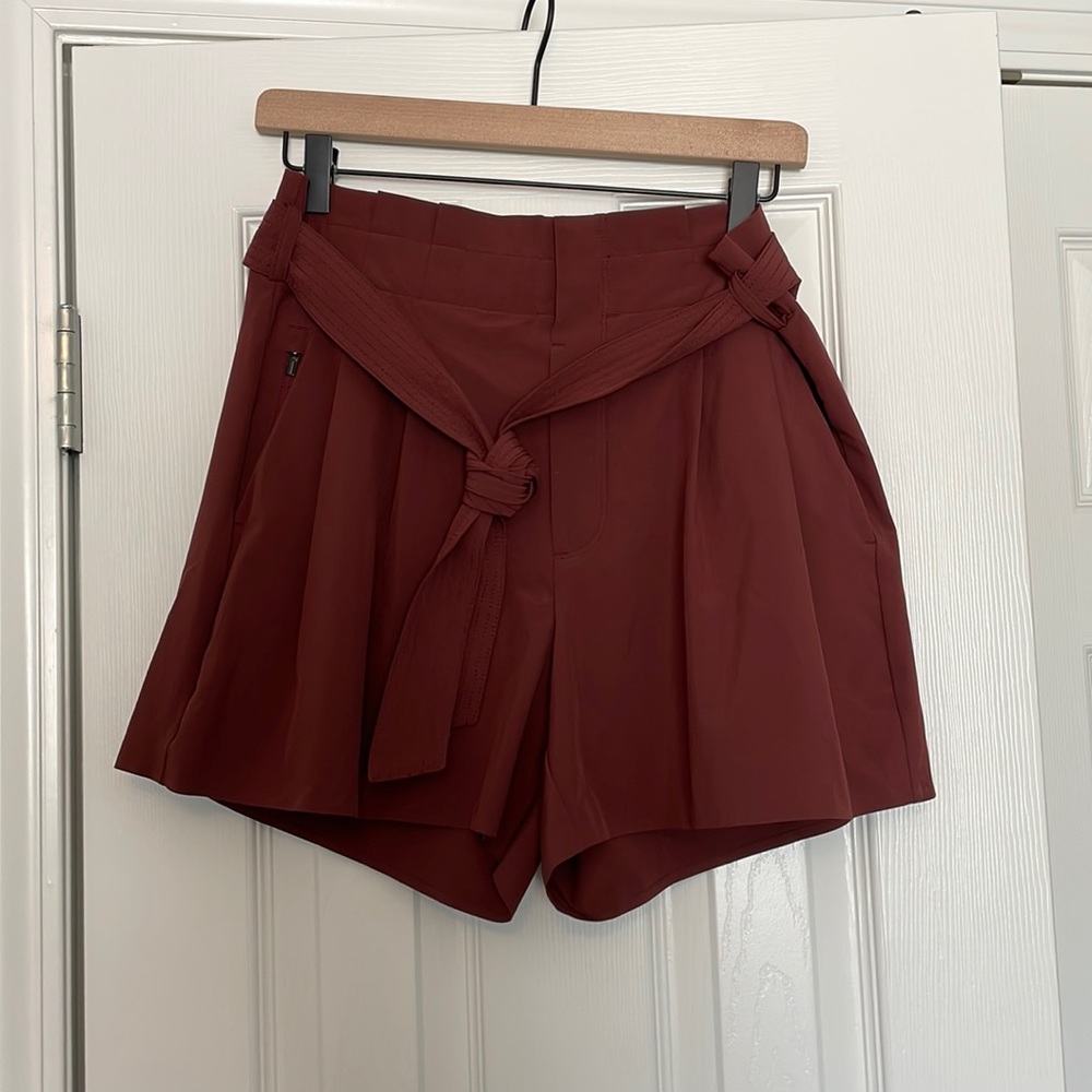 Athleta Skyline Short II